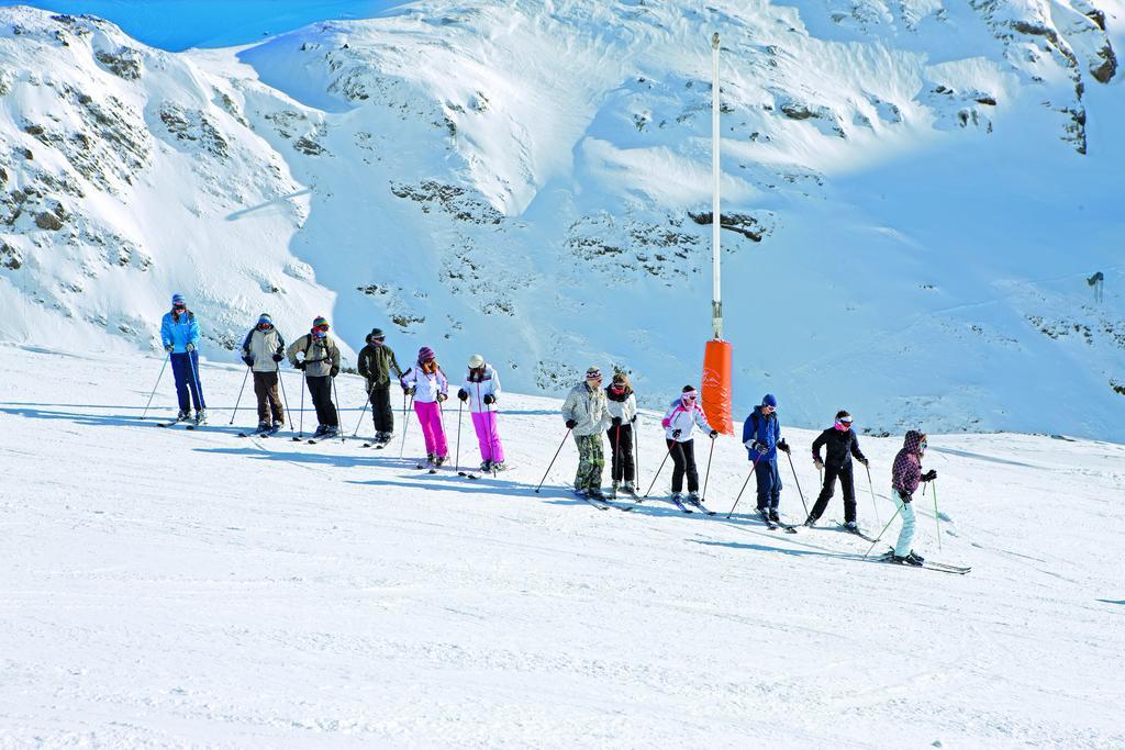 Hotel Club Mmv Les Bergers **** Alpe d'Huez Zewnętrze zdjęcie