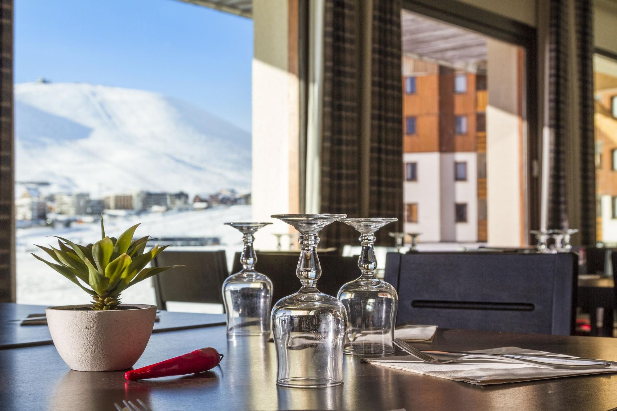 Hotel Club Mmv Les Bergers **** Alpe d'Huez Zewnętrze zdjęcie