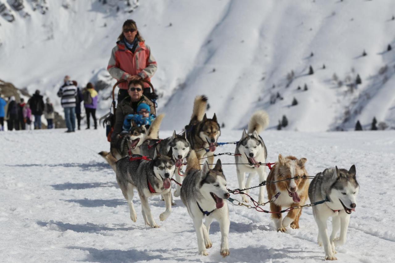 Hotel Club Mmv Les Bergers **** Alpe d'Huez Zewnętrze zdjęcie